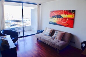 Standard-Apartment, 1 Doppelbett und Schlafsofa, Balkon | Wohnbereich