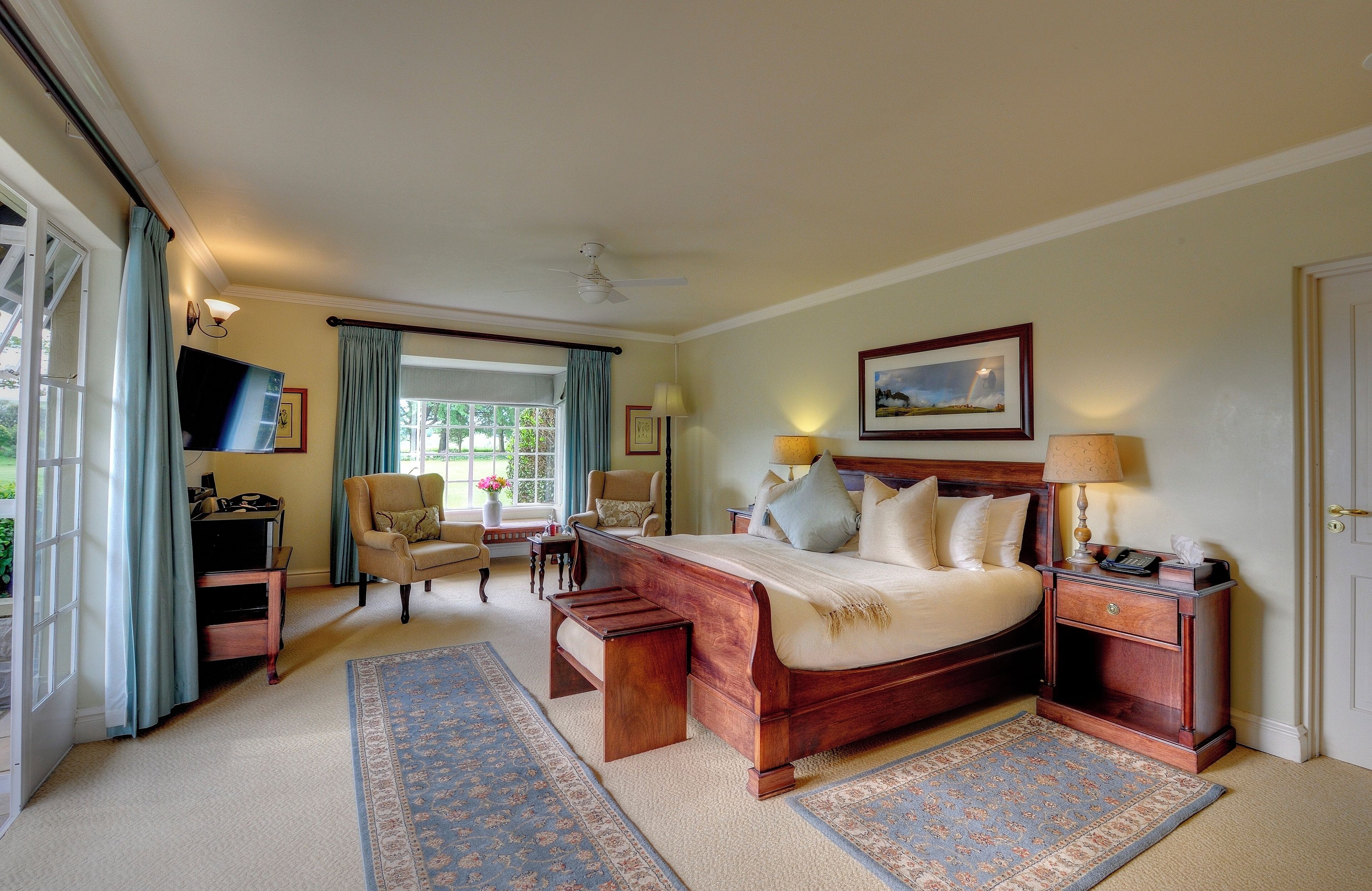 蜜月套房, 1 张特大床 | 高档床上用品、客房内保险箱、特色家居、隔音