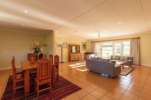 Executive Suite | Living area