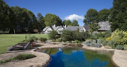 Moorcroft Manor Boutique Country Hotel