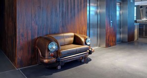 Lobby - V8 Hotel Motorworld Region Stuttgart, BW Premier Collection (Boeblingen)
