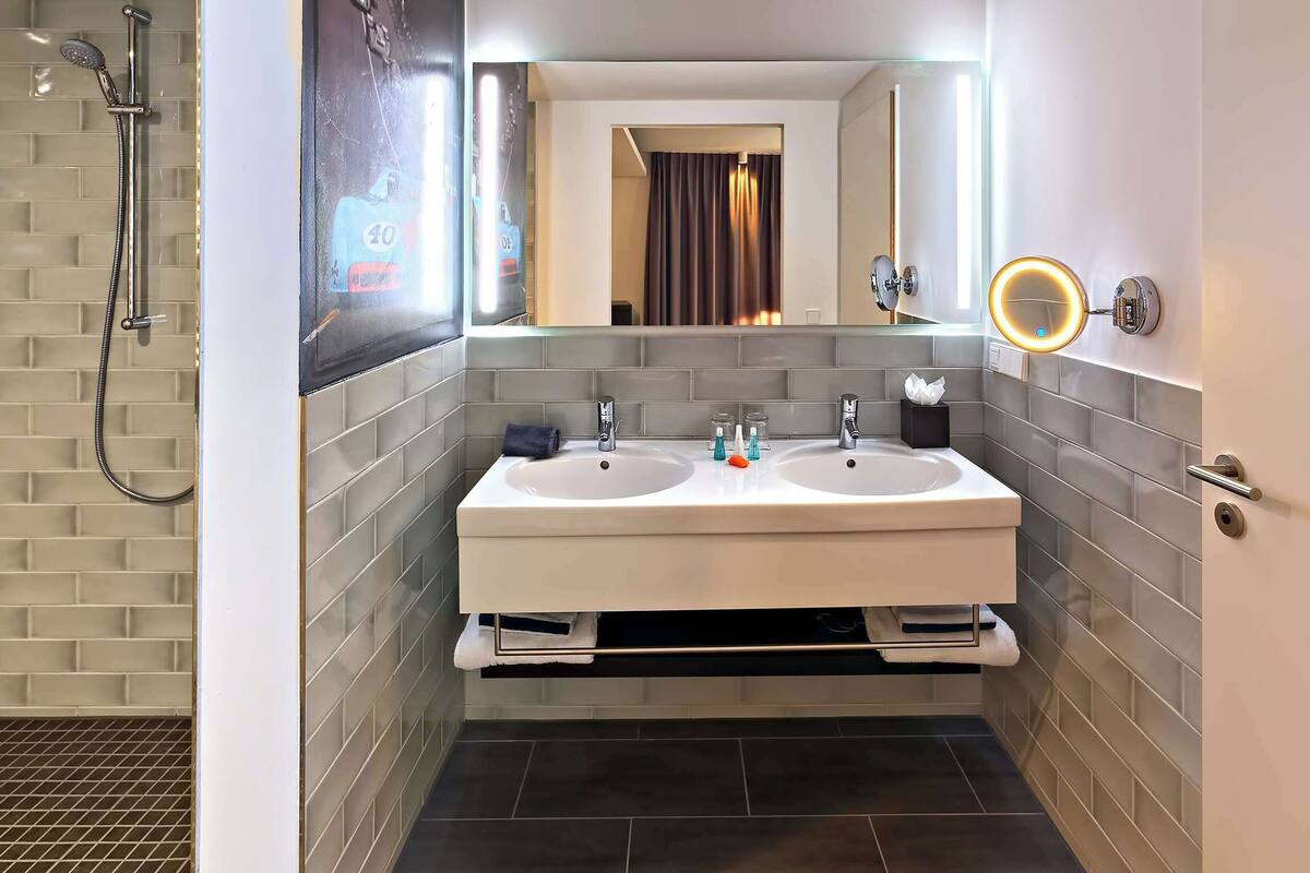 room, 1 double bed (theme room) | in-room safe, desk, blackout curtains, soundproofing