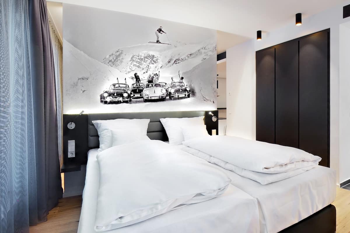 In-room safe, desk, blackout drapes, soundproofing