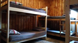Shared Dormitory, Mixed Dorm, Shared Bathroom (6 People) - Portezuelo del Viento - Mountain Hostel (Las Cuevas)