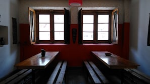 Dining - Portezuelo del Viento - Mountain Hostel (Las Cuevas)