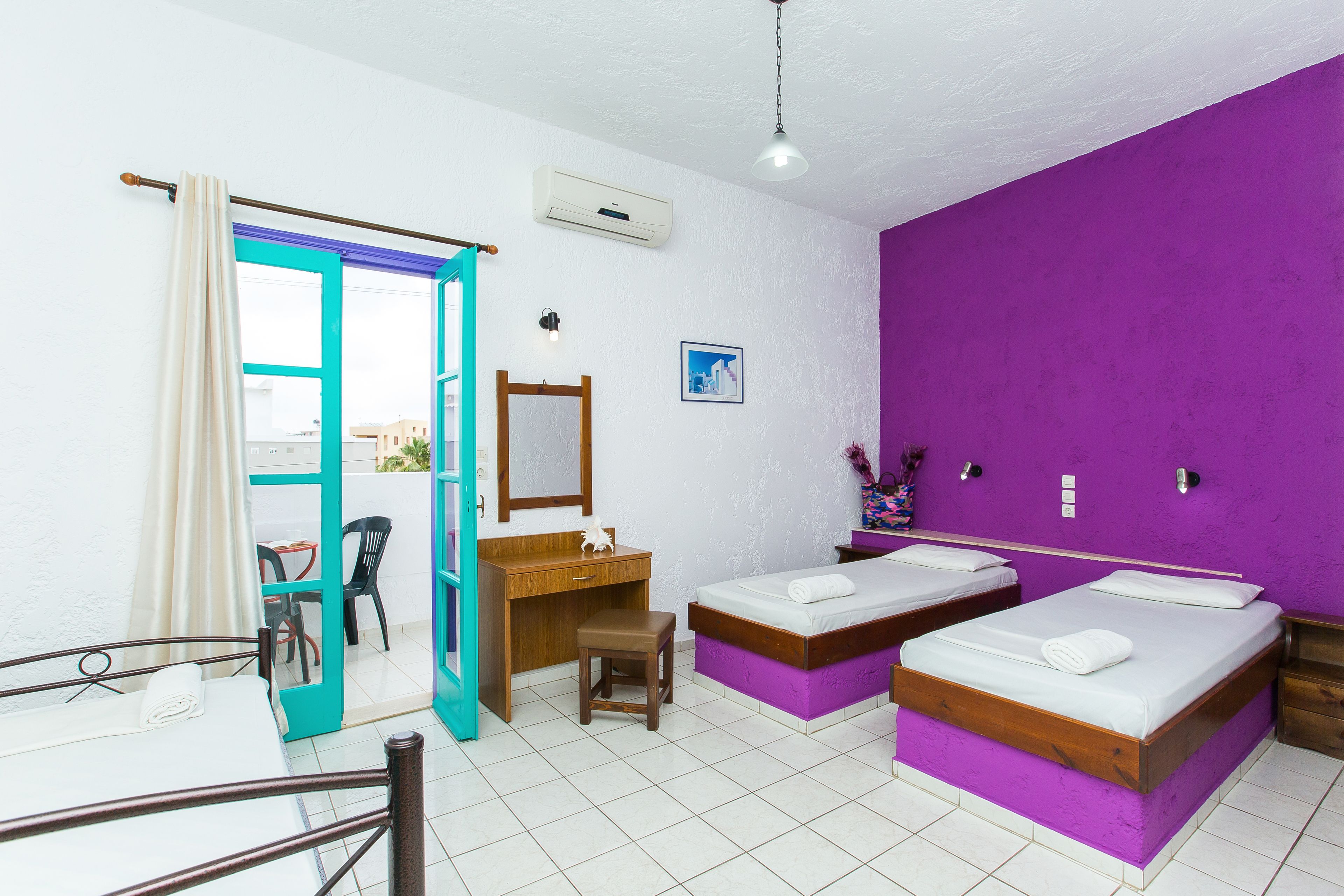 standard studio, 3 single beds | desk, iron/ironing board, free wifi, bed sheets