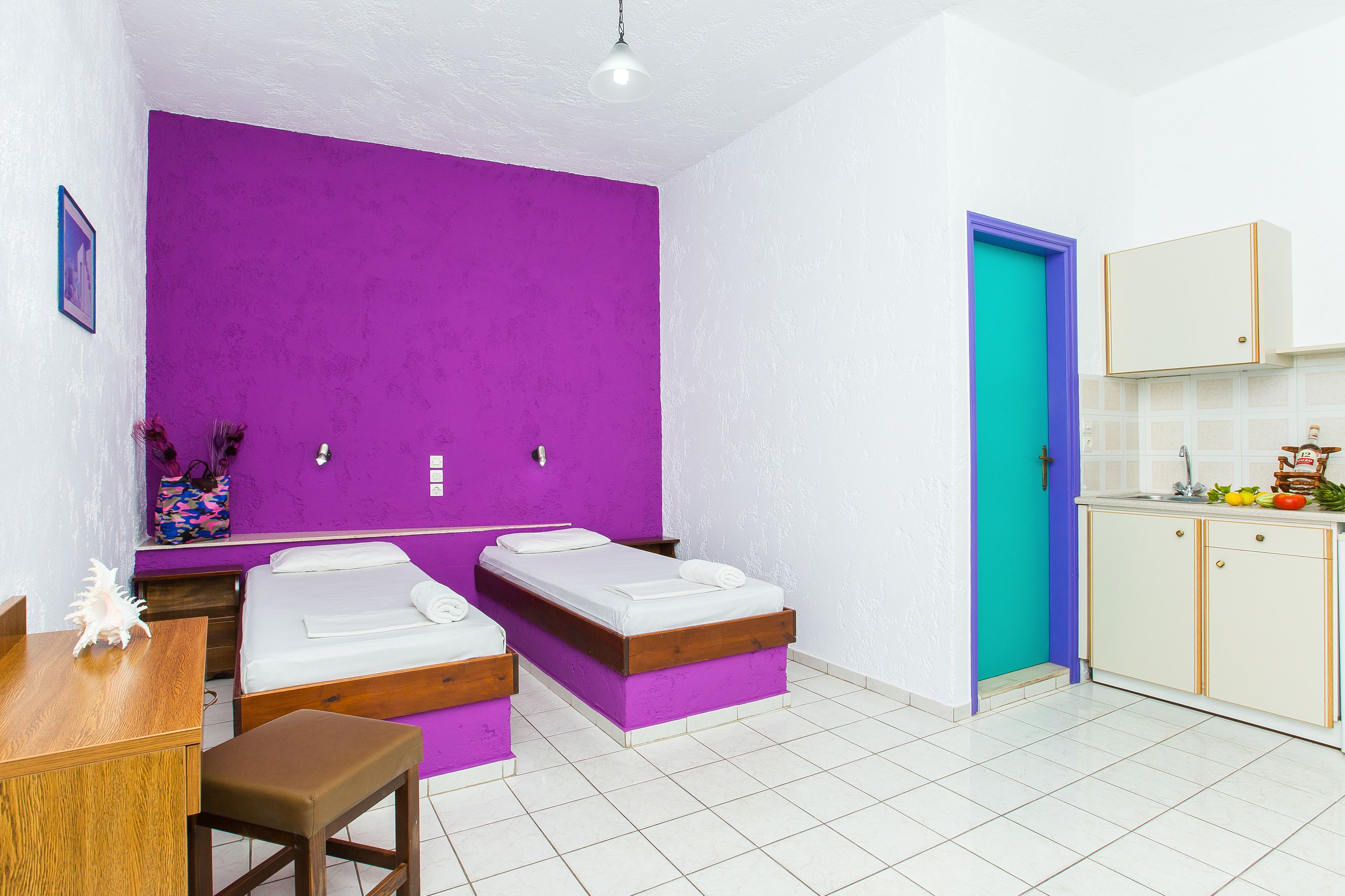 standard studio, 3 single beds | desk, iron/ironing board, free wifi, bed sheets