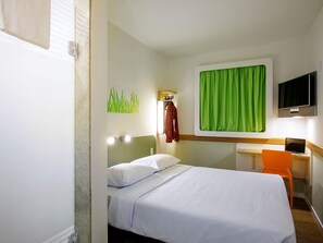 Apartment, 1 Double Bed | Desk, blackout drapes, soundproofing, free WiFi - Ibis Budget Sao Jose Do Rio Preto (São José do Rio Preto)