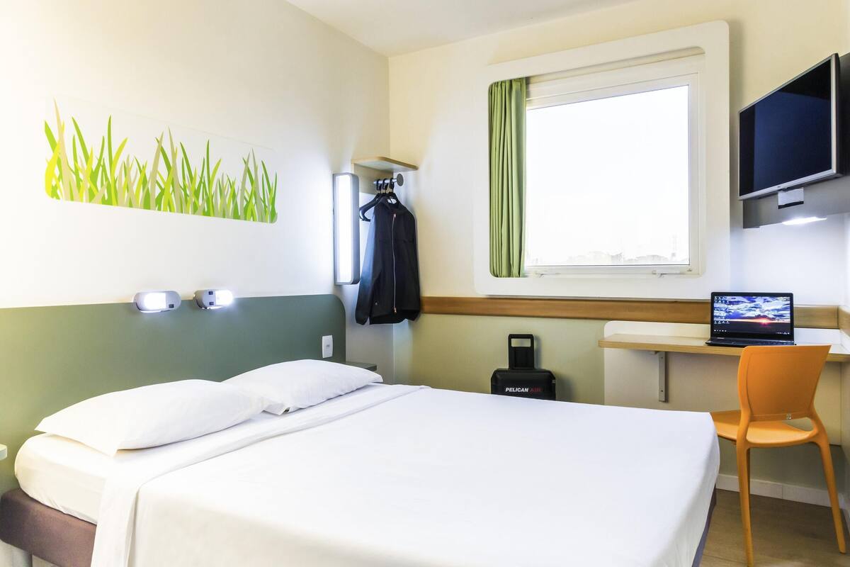 apartment, 1 double bed | desk, blackout curtains, soundproofing, free wifi