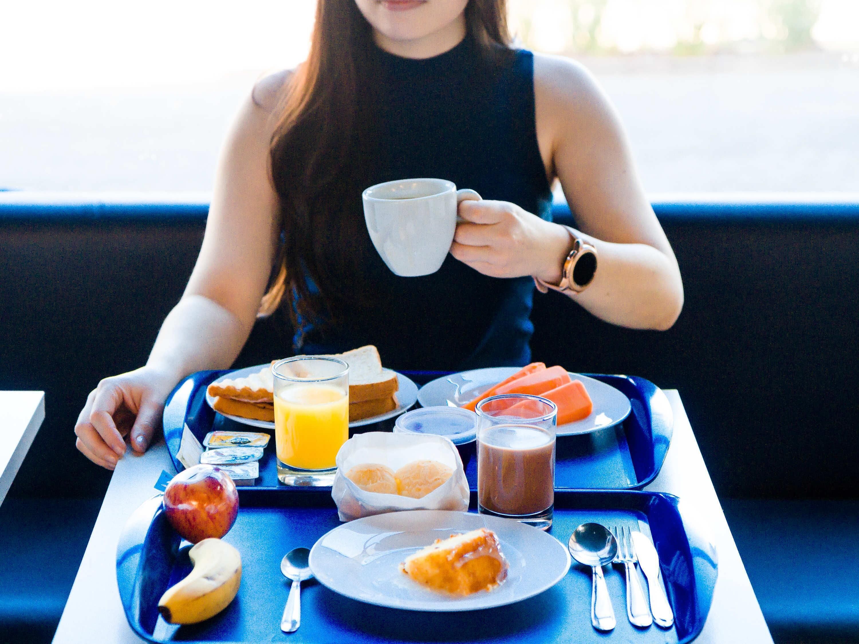 daily buffet breakfast (brl 37 per person)