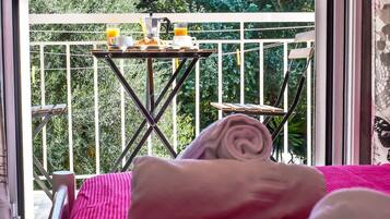 Appartement Duplex Familial, chambres communicantes, en angle | Vue depuis le balcon
