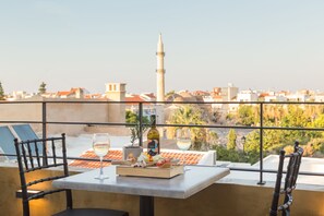 Unclassified image, 3 of 110, button - Cressa Suites - Adults Only (Rethymno)