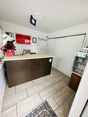 Budget Inn Breezewood