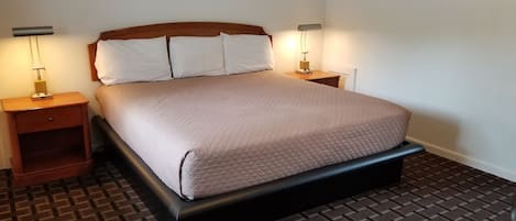 Standard Room, 1 King Bed, Non Smoking | Desk, blackout curtains, iron/ironing board, free WiFi