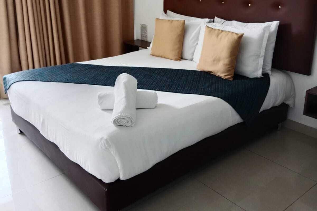 Deluxe Double Room, 1 Queen Bed | 1 bedroom, premium bedding, down comforters, pillowtop beds