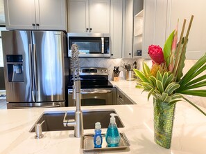 Fridge, microwave, oven, stovetop - Hale Kamaole 273 Second floor condo, easy access to best beach on Maui! (Kihei)