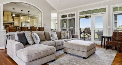 Erstaunliches Seehaus mit jeder Annehmlichkeit, die mit großen Seeansichten vorstellbar ist.