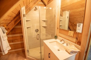 Douche, serviettes fournies
