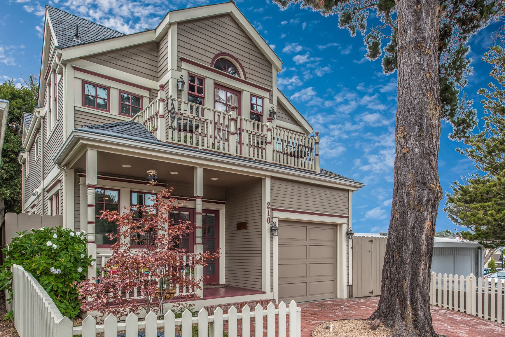 3703 La Gloria Cottage-by-the-Sea ~ Walk to the Beach and to Downtown!