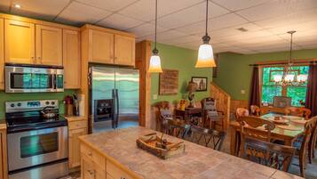 冰箱、微波炉、烤箱、炉灶