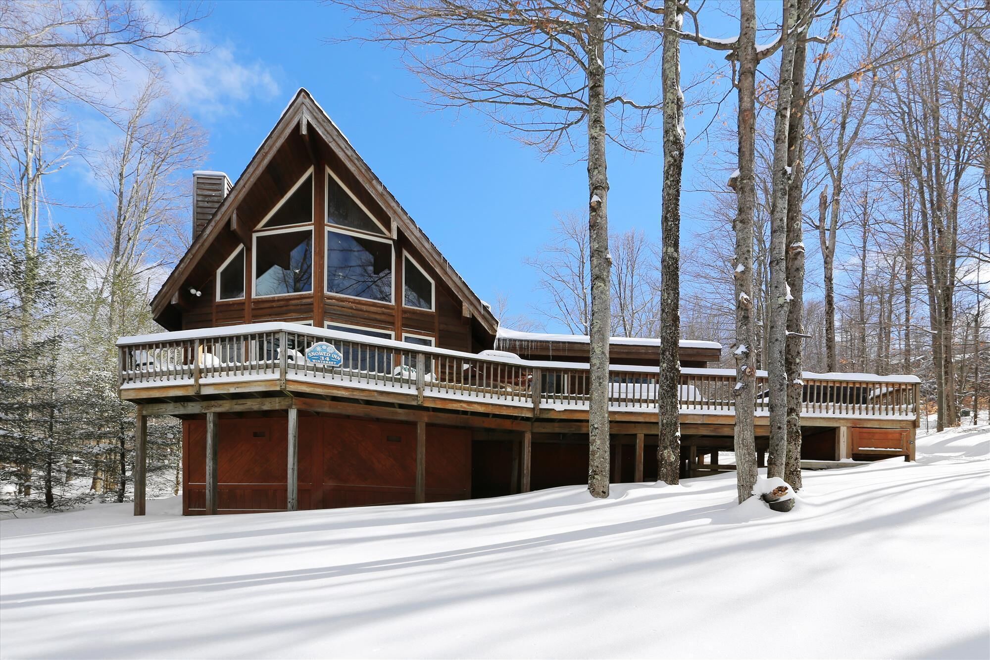 Beautiful contemporary home offers comfort and convenience in EVERY season.