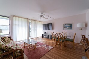 Smart TV, DVD player