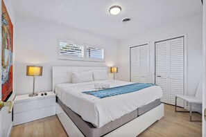 4 bedrooms, desk, iron/ironing board, travel cot
