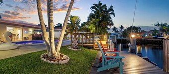 Coral Ridge Isles Beauty - Waterfront Pool Villa, BBQ