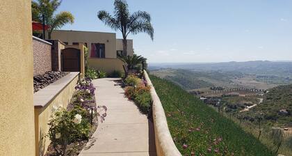 Suuri Custom Guest House On Hill Top Estate Bonsall