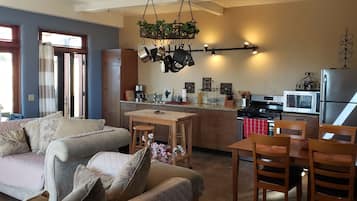 Smart-TV, Netflix, DVD-Player, Streaming-Dienste