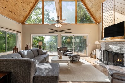 Cherokee Hideaway (Dog-Friendly)