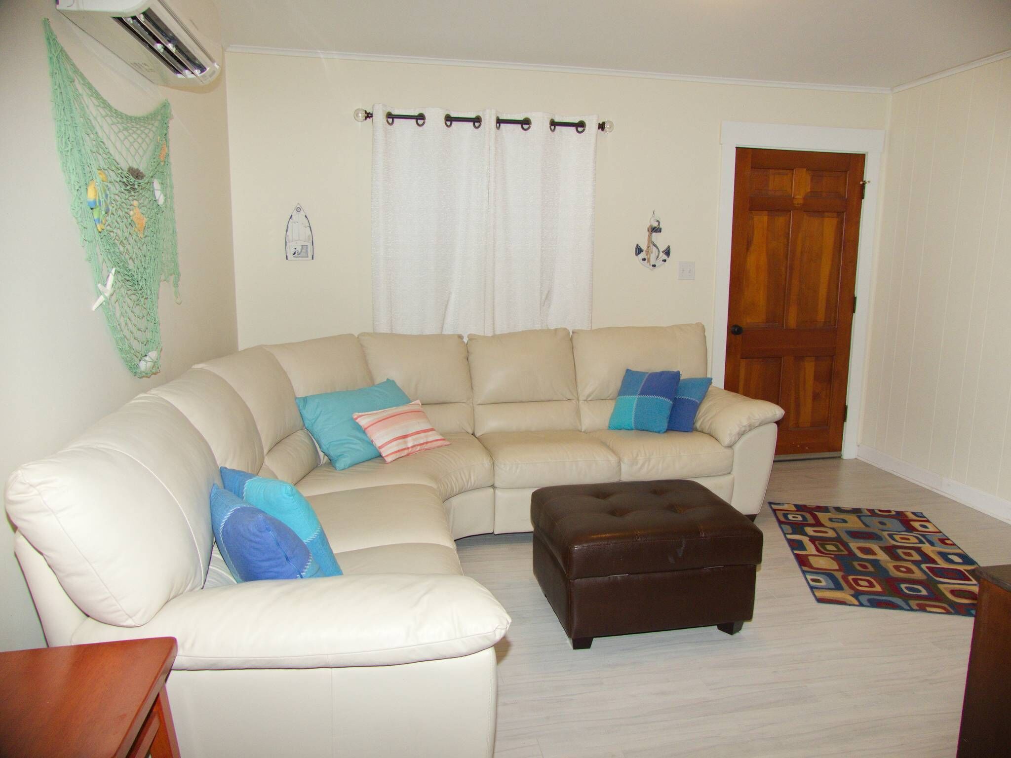 TV, DVD player, offices