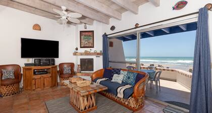 Buenos Tiempos: Oceanfront home in Las Conchas with beautiful beach views