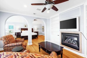5 Schlafzimmer, Bügeleisen/Bügelbrett, Reisekinderbett, WLAN