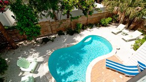 Beheizter Pool