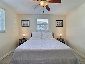 2 bedrooms, iron/ironing board, free WiFi, bed sheets