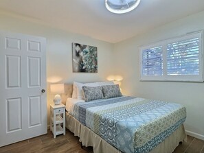 1 bedroom, memory-foam beds, iron/ironing board, free WiFi - Walk to the Beach and More from this Fully Renovated Unit W/ Heated Pool (Siesta Key)