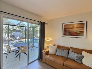 TV, music library - Walk to the Beach and More from this Fully Renovated Unit W/ Heated Pool (Siesta Key)