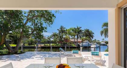 10% de réduction maintenant !! w / piscine chauffée, barbecue, quai au bord de l'eau