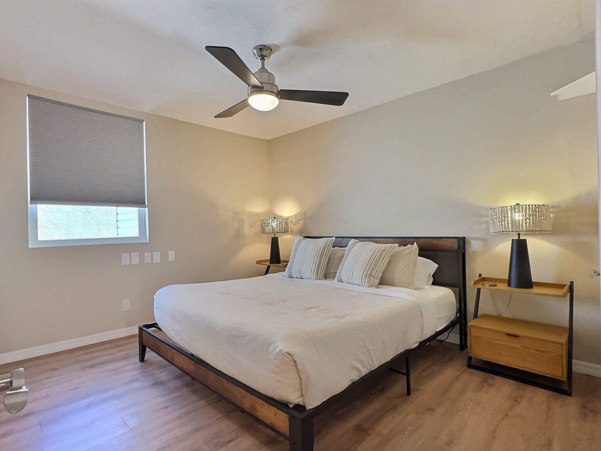 2 bedrooms, iron/ironing board, free WiFi, bed sheets