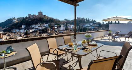 Gorgeous Penthouse with Panoramic Alhambra Views. Atico Pl. Nueva