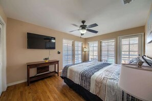 5 Schlafzimmer, Bügeleisen/Bügelbrett, kostenloses WLAN, Bettwäsche