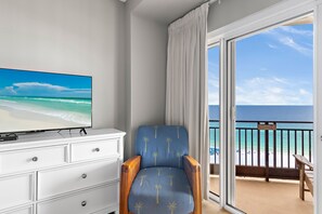 Living area - Gulf Views ~ Beachfront ~ Seasonally Heated Pool (Miramar Beach)