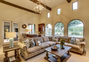 Smart TV, table tennis, stereo - Cappella - Gorgeous 4 br Villa in PGA West with Pool/Spa + Golf Course Views #259222 (La Quinta)