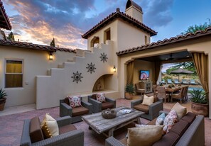 Outdoor dining - Cappella - Gorgeous 4 br Villa in PGA West with Pool/Spa + Golf Course Views #259222 (La Quinta)