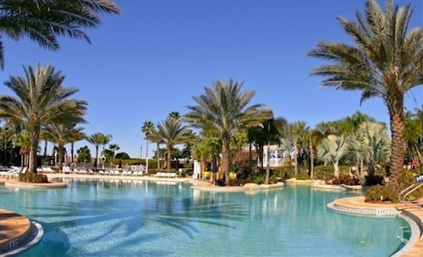 Piscine extérieure, piscine chauffée