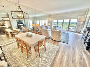 TV, DVD player - Outstanding Views of the beautiful Gulf & beach! 905BM (Miramar Beach)