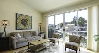 Updated 2 bed/2bath Downtown Avila Beach