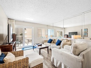 Televisio, DVD-soitin, videokirjasto