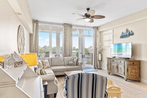 Smart TV, DVD player